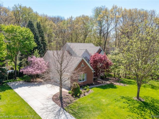 House for sale in Hamburg, Michigan