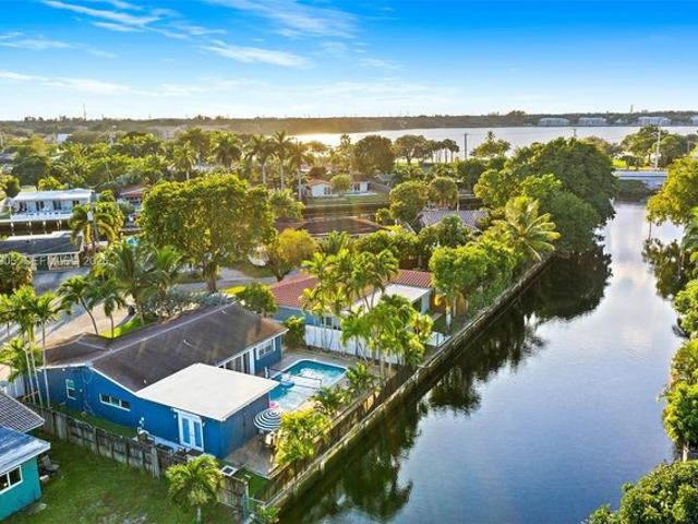 House for sale in Oakland Park, Florida