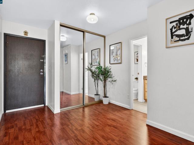 Condo for sale in Oakland, California
