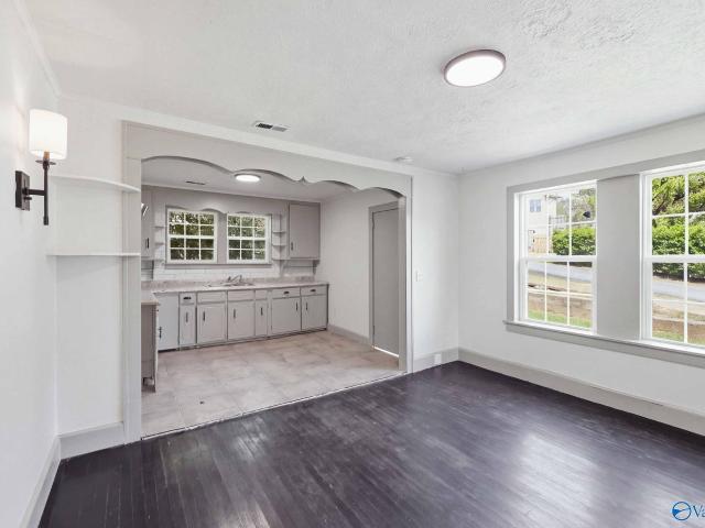 House for sale in Guntersville, Alabama