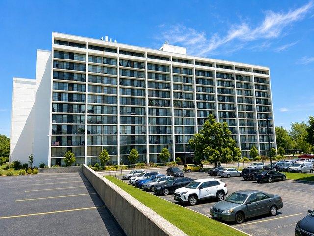Condo for sale in Lombard, Illinois