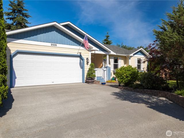 House for sale in Oak Harbor, Washington