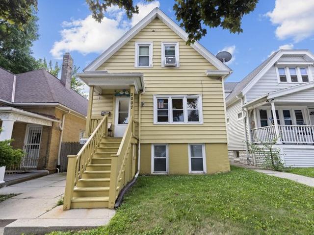 House for sale in Milwaukee, Wisconsin