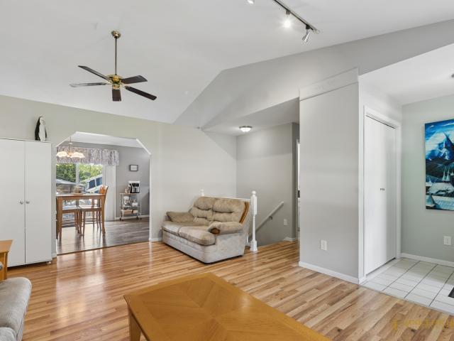 House for sale in Mchenry, Illinois