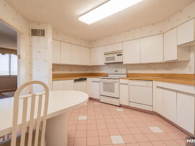 Condo for sale in Hudson, New Jersey