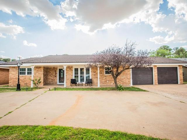 House for sale in Levelland, Texas
