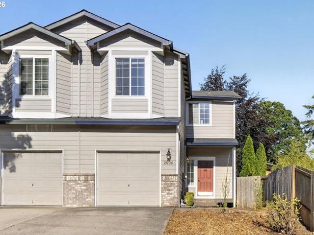 Townhouse for sale in Oregonia