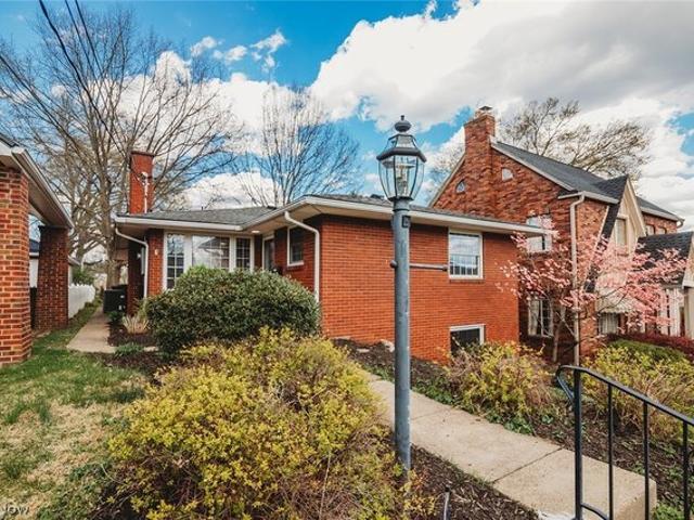 House for sale in Parkersburg, West Virginia