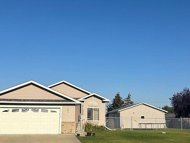 House for sale in Wedgewood, Alberta