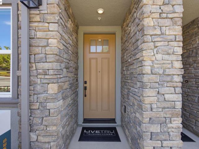Condo for sale in San Ramon, California
