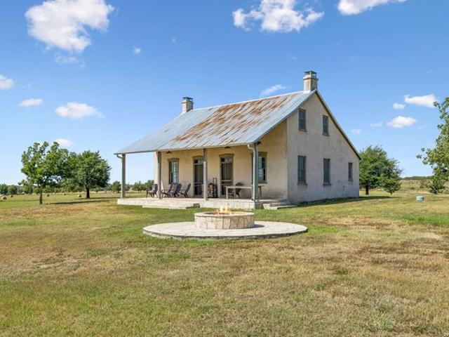 House for sale in Rio Medina, Medina County