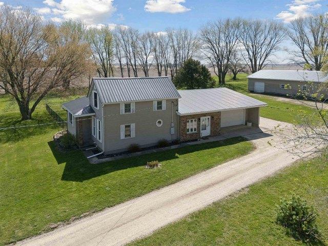 House for sale in Manchester, Iowa