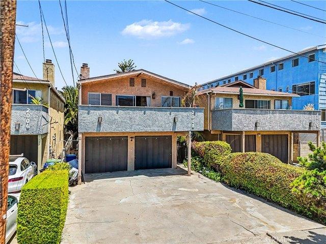 House for sale in Canoga Park, California