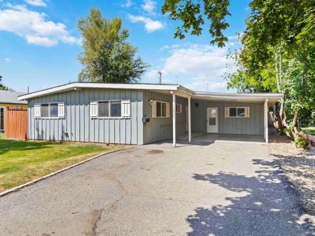 House for sale in Caldwell