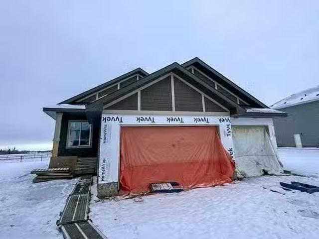 House for sale in Stony Plain, Alberta