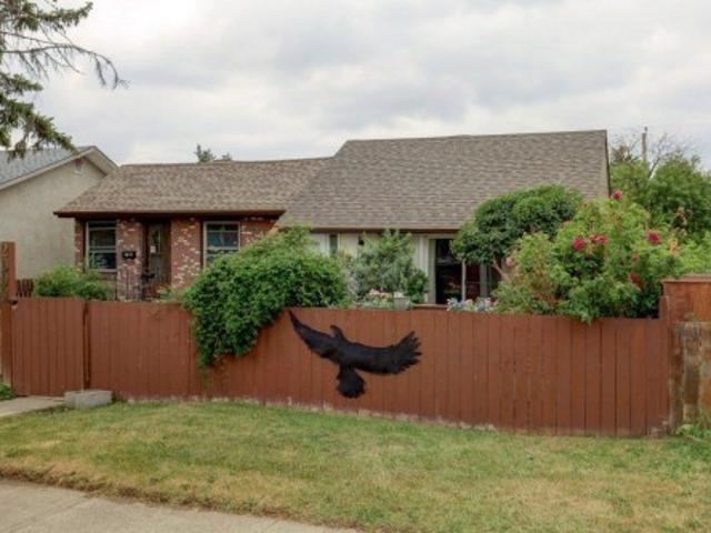 House for sale in Forest Lawn, Calgary