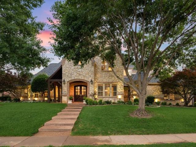 House for sale in Colleyville, Texas