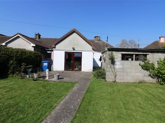Detached House for sale in Carrick-on-suir, South Tipperary