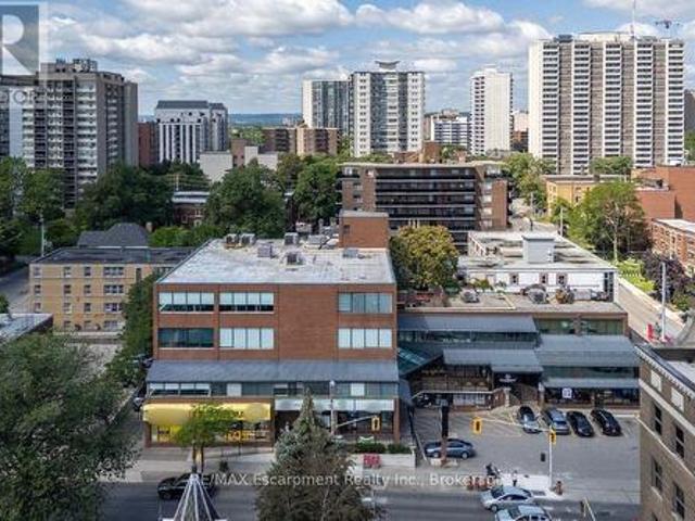 Commercial for rent in Ancaster, Ontario