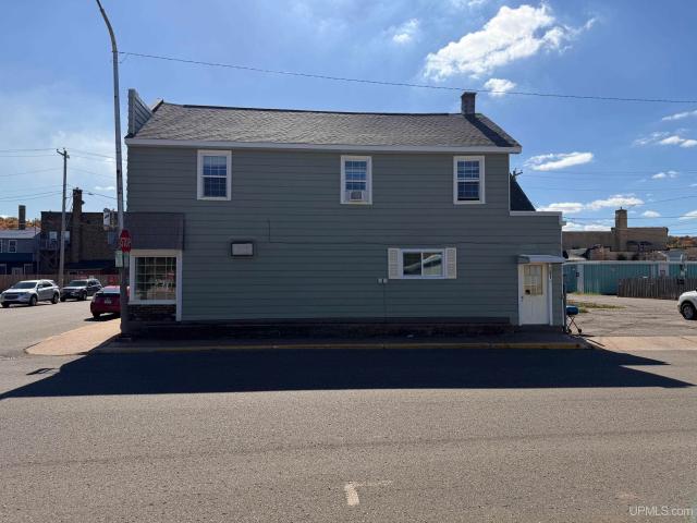 House for sale in Ishpeming, Marquette County