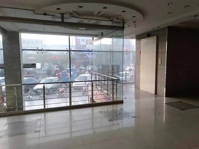 Commercial for rent in Faisalabad, Islamabad Capital Territory