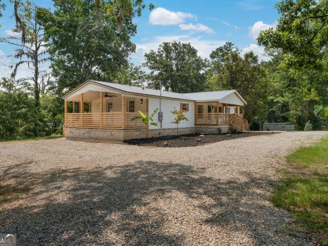 House for sale in Bonaire, Georgia