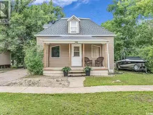 House for sale in Gravelbourg, Saskatchewan