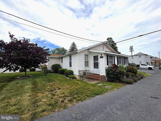 House for sale in Cumberland, Pennsylvania