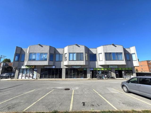 Commercial for rent in Laval-des-rapides, Quebec