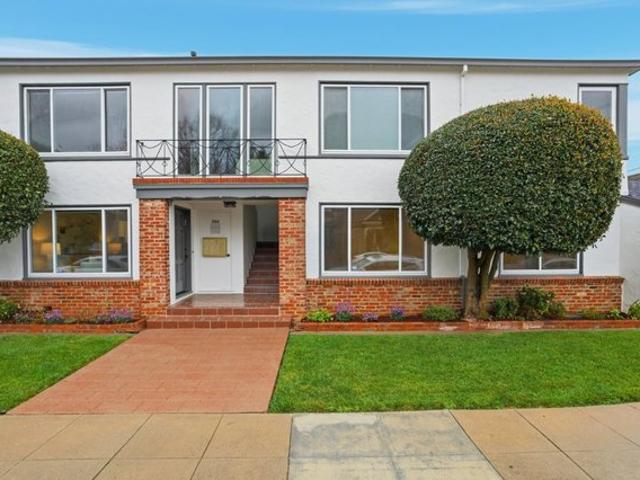 House for sale in Burlingame, San Mateo County