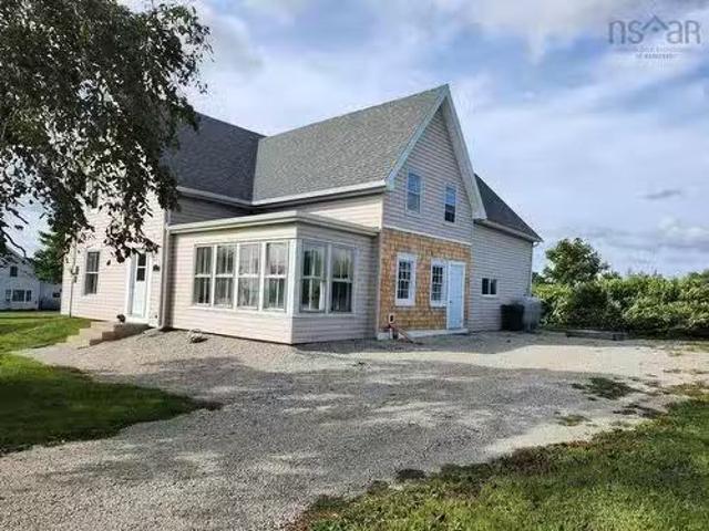 House for sale in Yarmouth, Nova Scotia