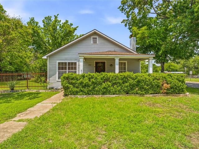 House for sale in Glen Rose, Texas