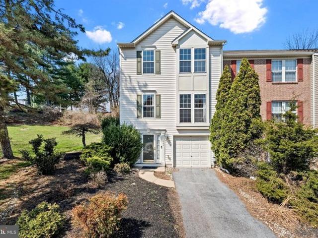 Townhouse for sale in Delaware