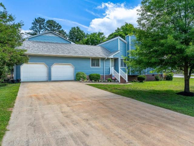 House for sale in Clinton, South Carolina