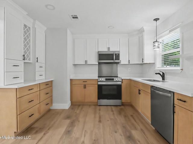 House for sale in Ocean Springs, Mississippi
