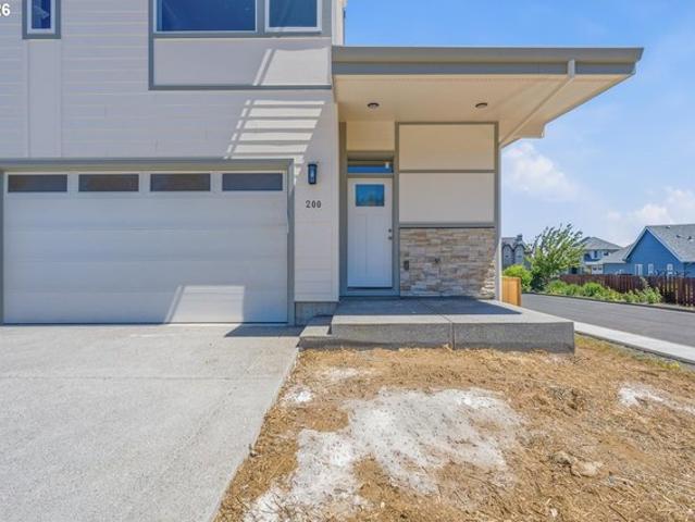 Townhouse for sale in Oregonia