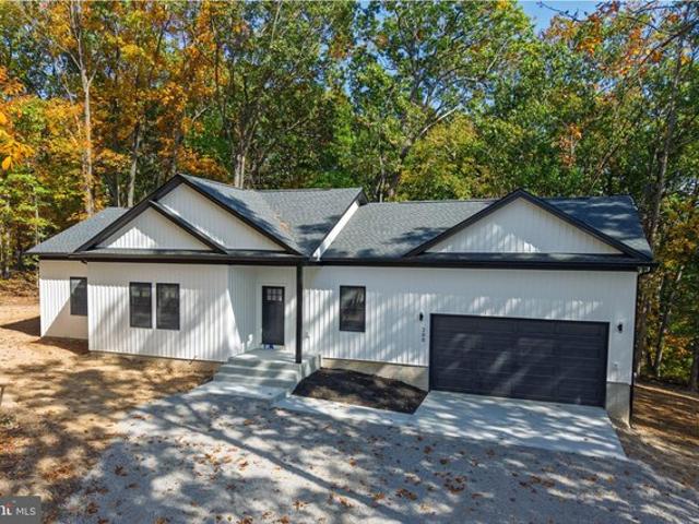 House for sale in Augusta, Hampshire County