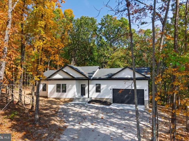 House for sale in Slanesville, Hampshire County