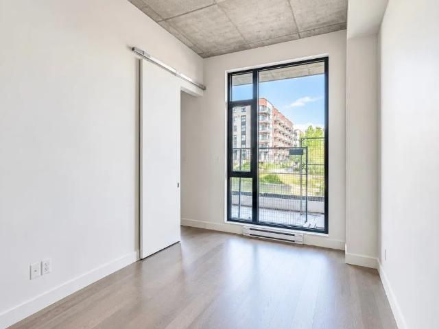 Apartment for rent in Saint-Laurent, Montréal