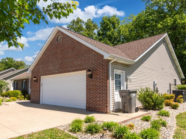 House for sale in Carterville, Illinois