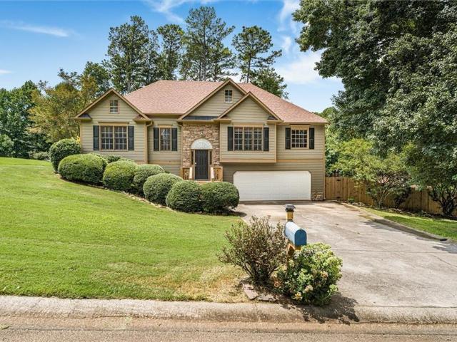 House for sale in Holly Springs, Cherokee County