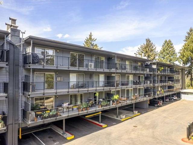 Condo for sale in Oregonia