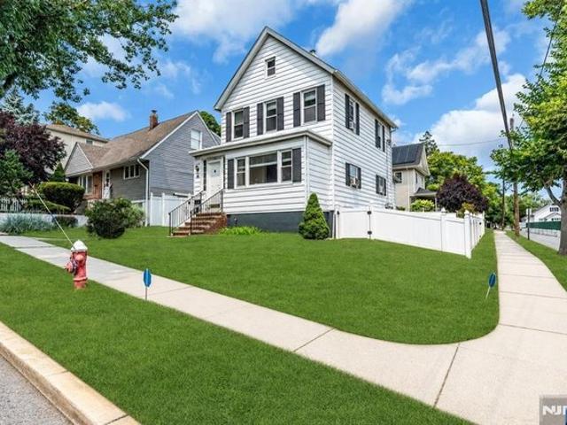 House for sale in Ridgefield Park, New Jersey