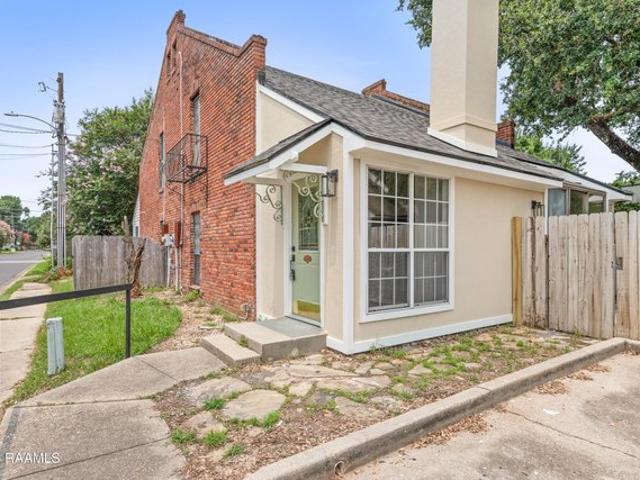 Townhouse for sale in Lafayette, Louisiana