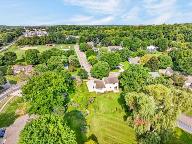 House for sale in Cottage Grove, Wisconsin