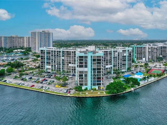 Condo for sale in Hallandale, Florida