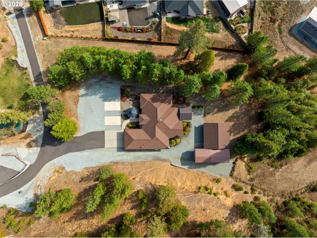 House for sale in Canyonville, Douglas County