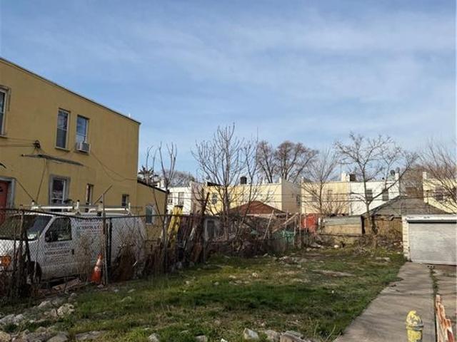 Land for sale in Arverne, New York