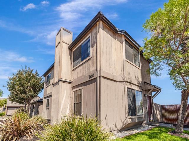 Townhouse for sale in Hollister, California