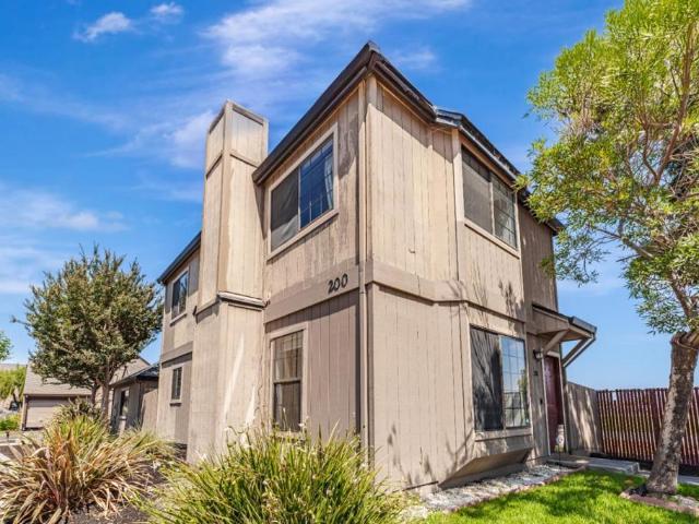 Townhouse for sale in Hollister, California